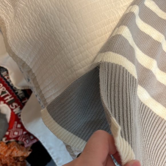 Loft turtle neck sweater - Picture 3 of 9